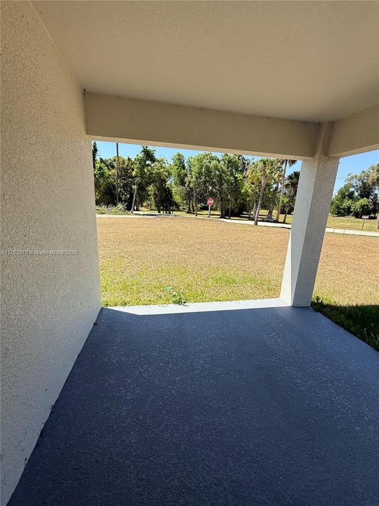 Recently Rented: $2,200 (3 beds, 2 baths, 0 Square Feet)