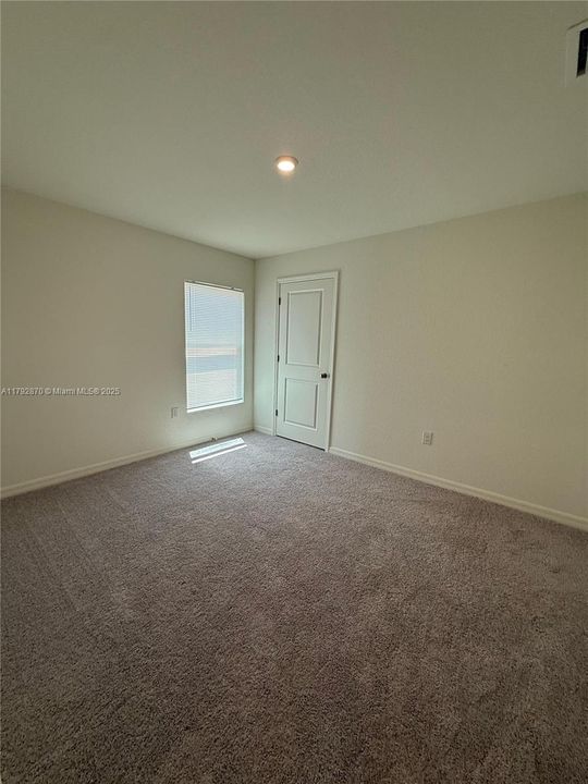 Recently Rented: $2,200 (3 beds, 2 baths, 0 Square Feet)