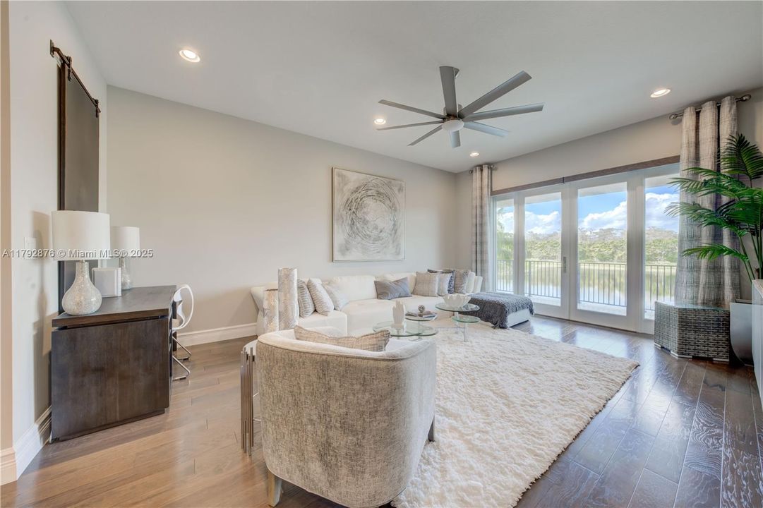 最近租的: $15,495 (5 贝兹, 5 浴室, 4346 平方英尺)