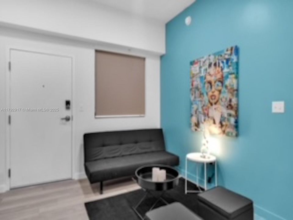 Vendido Recientemente: $340,000 (1 camas, 1 baños, 440 Pies cuadrados)