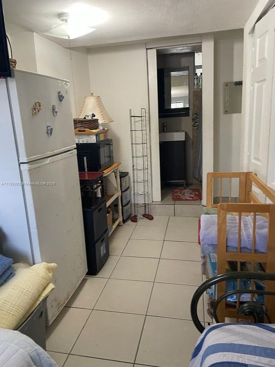 最近售出: $987,500 (2 贝兹, 1 浴室, 1194 平方英尺)