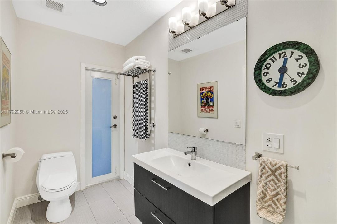Recently Sold: $1,199,000 (3 beds, 2 baths, 2162 Square Feet)