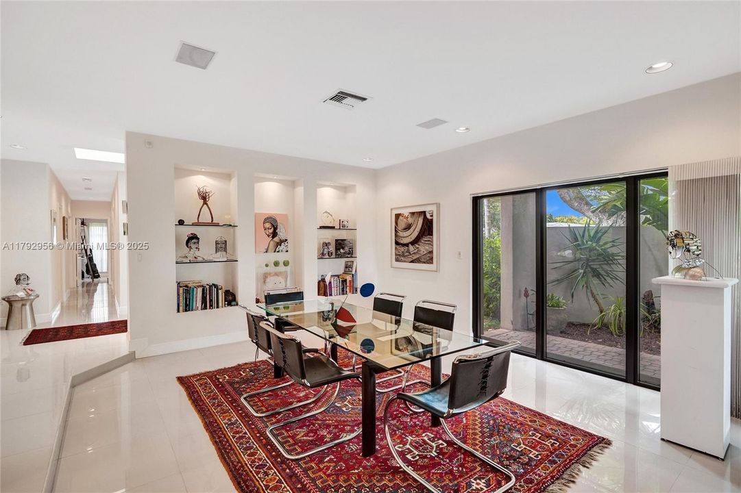 Recently Sold: $1,199,000 (3 beds, 2 baths, 2162 Square Feet)