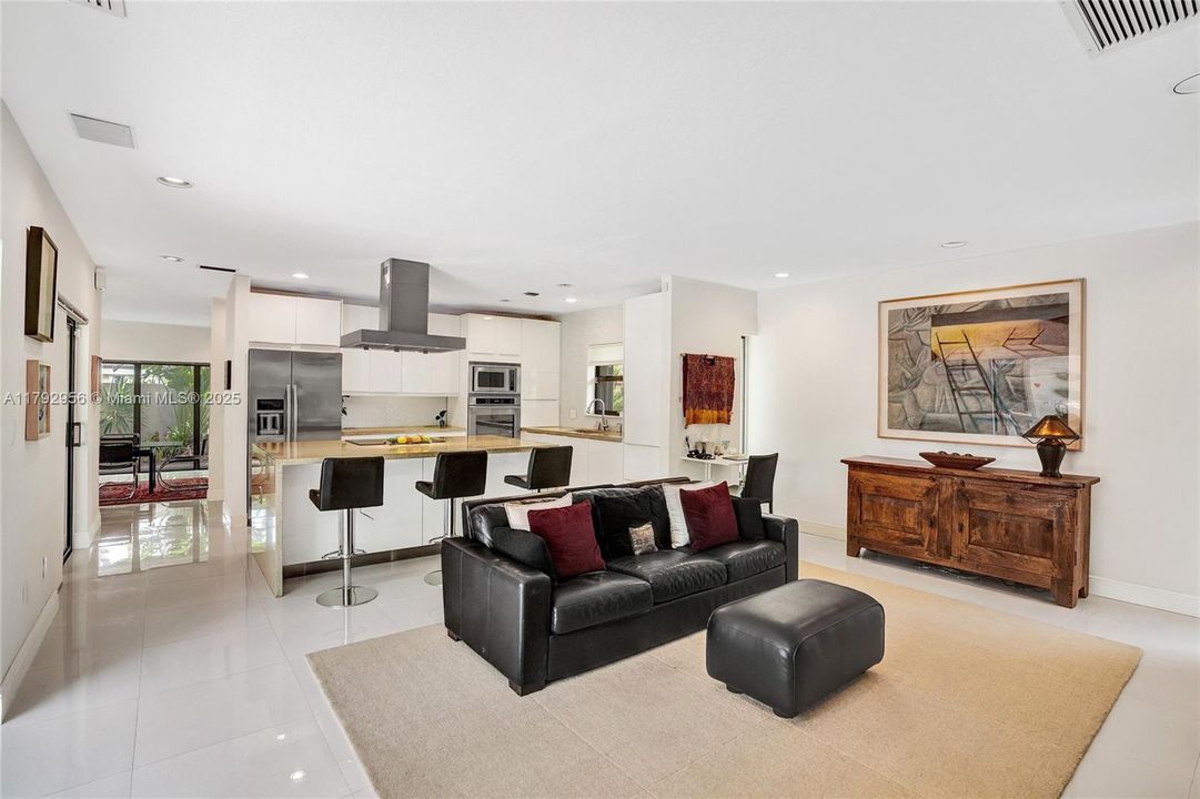 Recently Sold: $1,199,000 (3 beds, 2 baths, 2162 Square Feet)