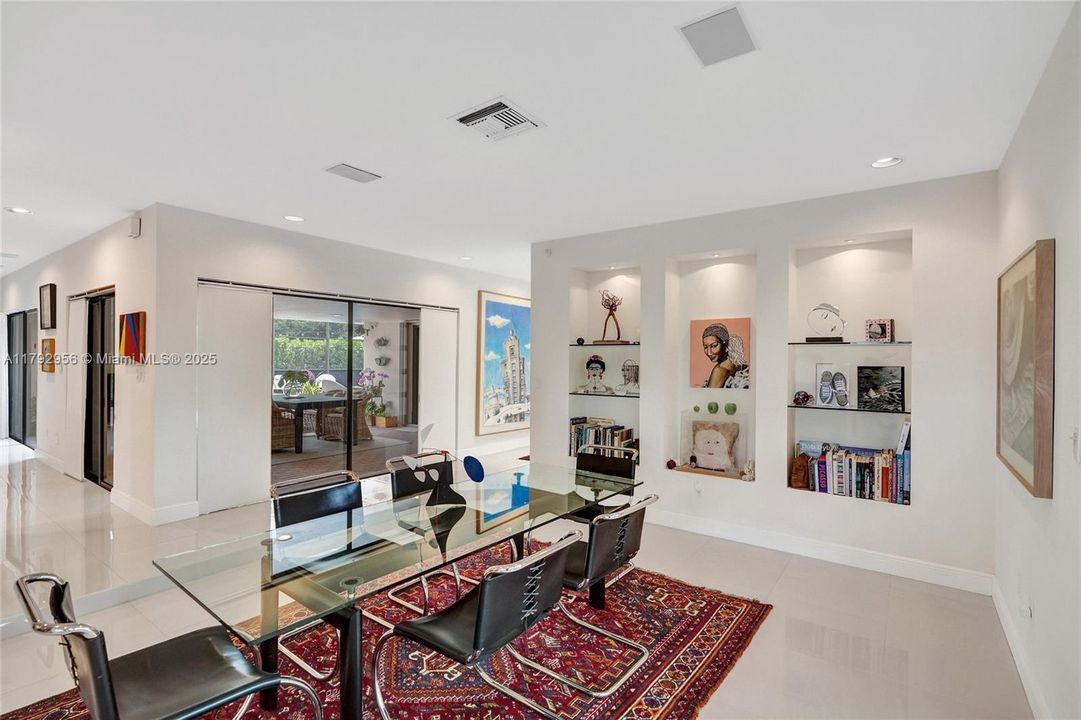 Recently Sold: $1,199,000 (3 beds, 2 baths, 2162 Square Feet)