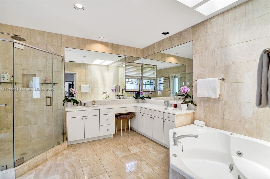 Recently Sold: $1,199,000 (3 beds, 2 baths, 2162 Square Feet)