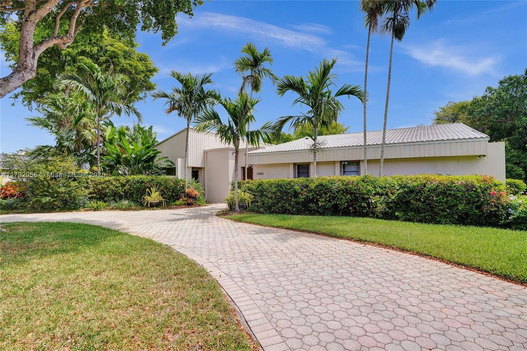 Recently Sold: $1,199,000 (3 beds, 2 baths, 2162 Square Feet)