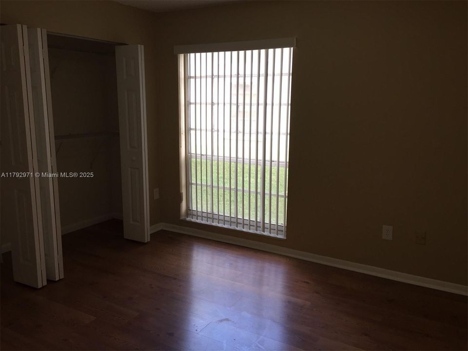 Недавно арендовано: $2,400 (2 спален, 1 ванн, 840 Квадратных фут)