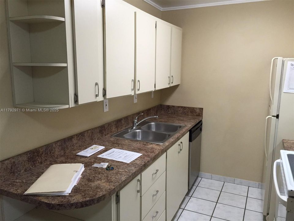 Недавно арендовано: $2,400 (2 спален, 1 ванн, 840 Квадратных фут)