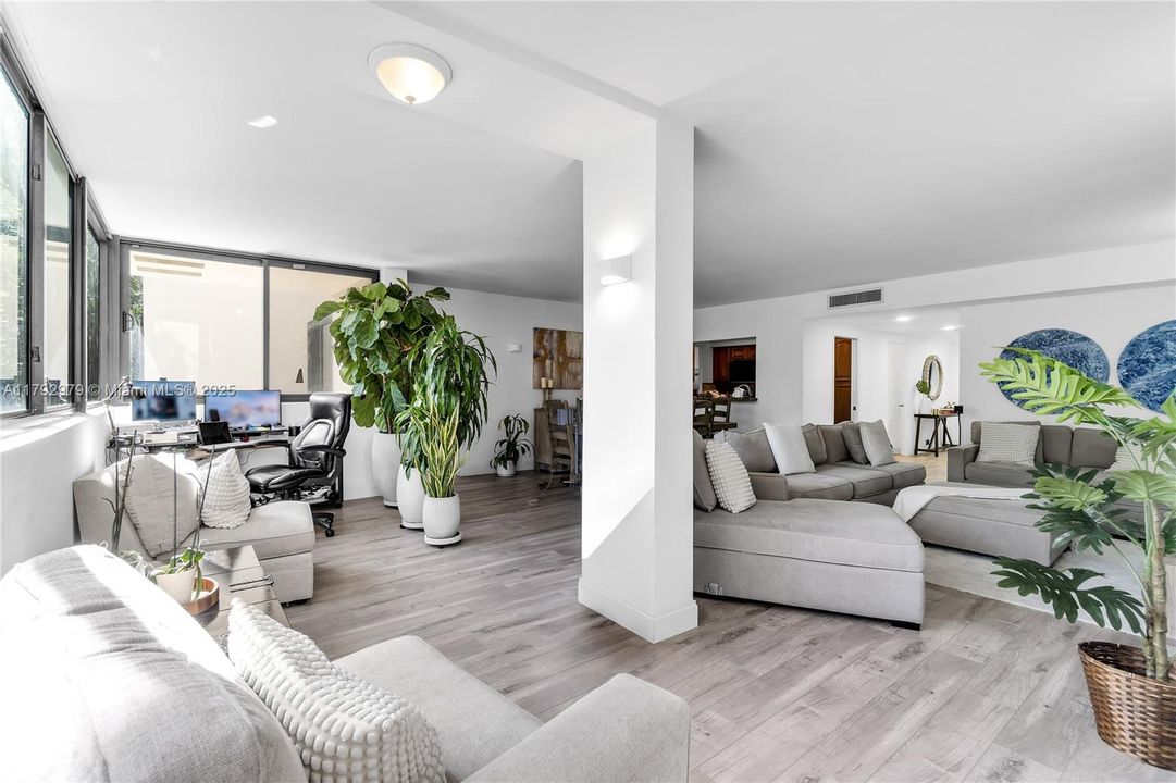 Недавно продано: $1,350,000 (3 спален, 2 ванн, 1955 Квадратных фут)