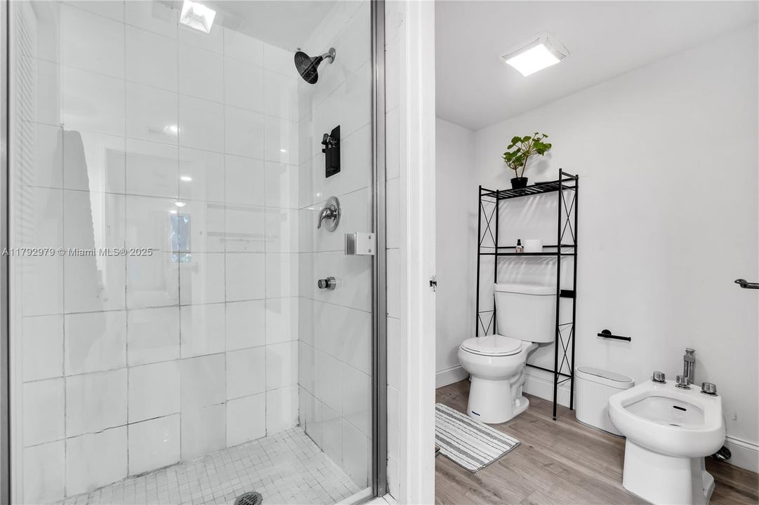 Недавно продано: $1,350,000 (3 спален, 2 ванн, 1955 Квадратных фут)