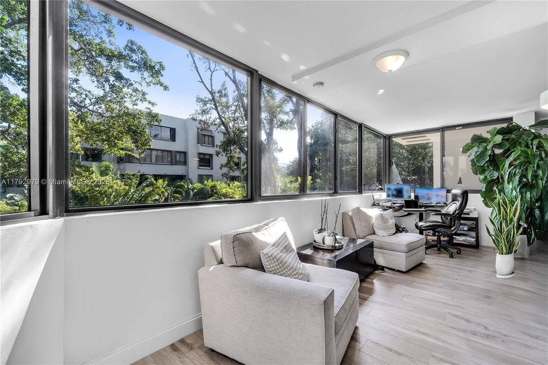 Недавно продано: $1,350,000 (3 спален, 2 ванн, 1955 Квадратных фут)