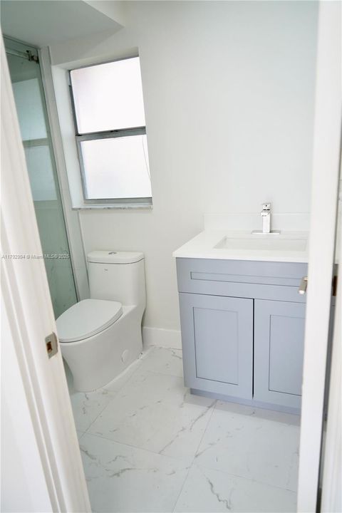 На продажу: $114,990 (1 спален, 1 ванн, 620 Квадратных фут)