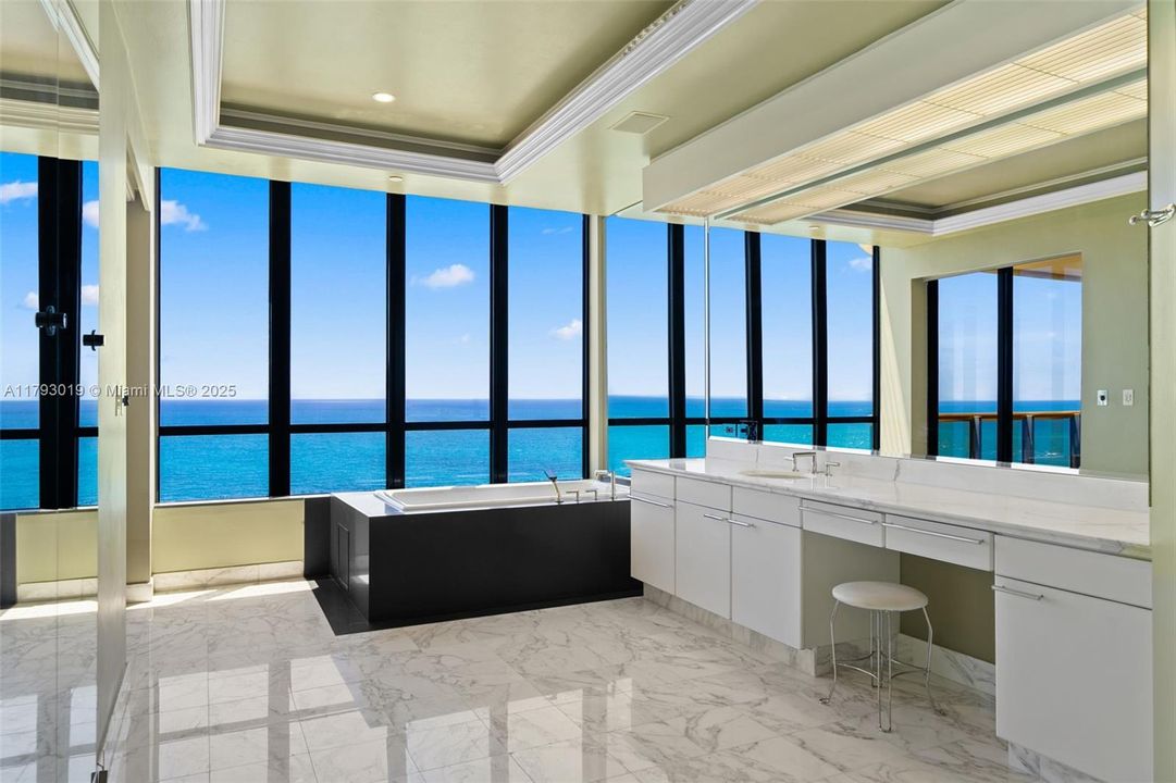 hers bath
