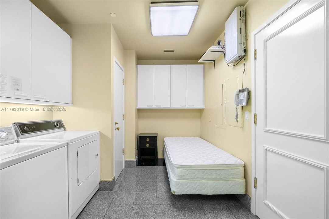 laundry/ staff room