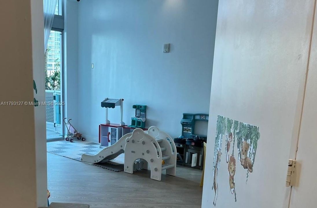 350 S Miami Ave # 3707