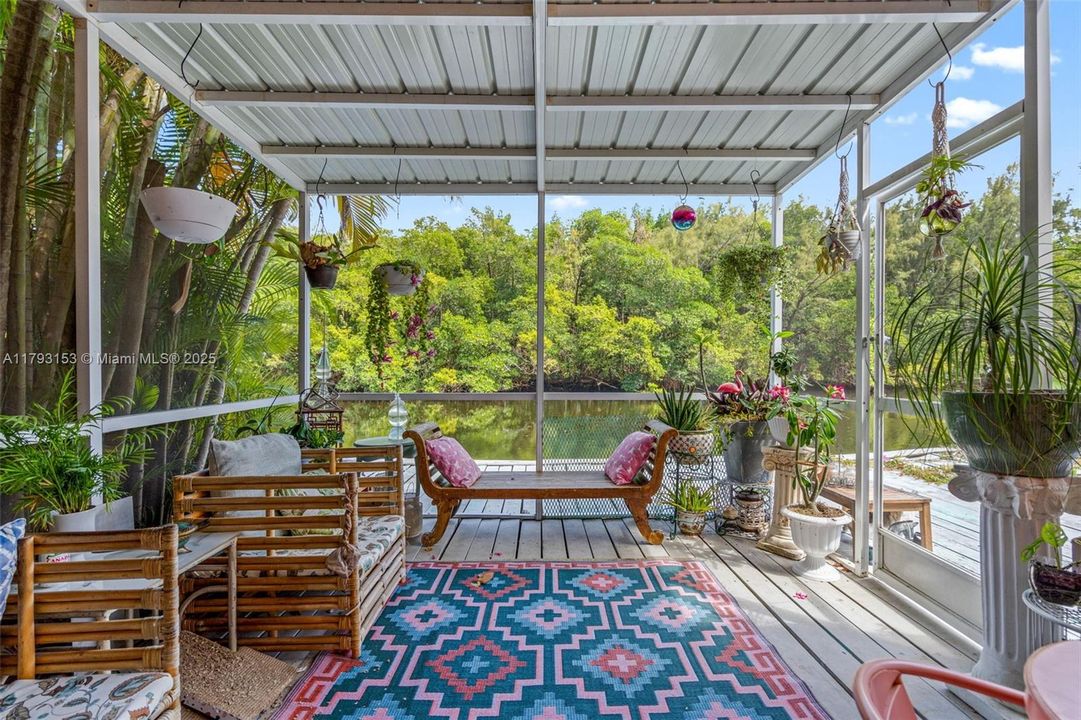 Недавно продано: $1,100,000 (0 спален, 0 ванн, 2300 Квадратных фут)