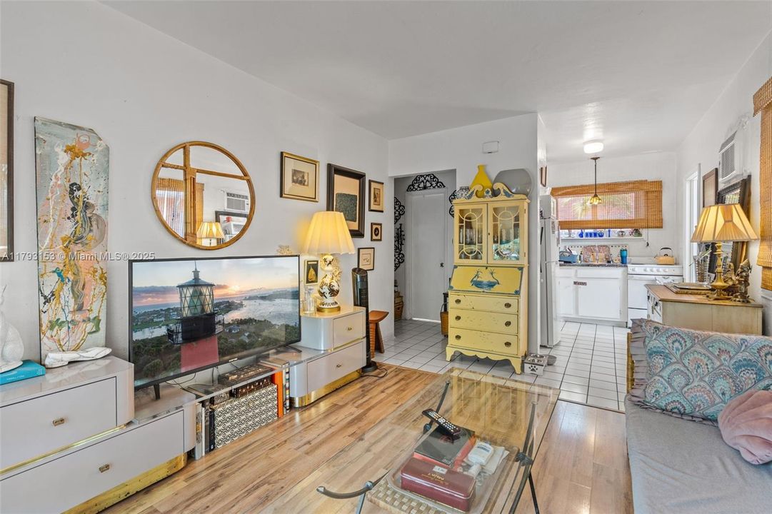 Недавно продано: $1,100,000 (0 спален, 0 ванн, 2300 Квадратных фут)