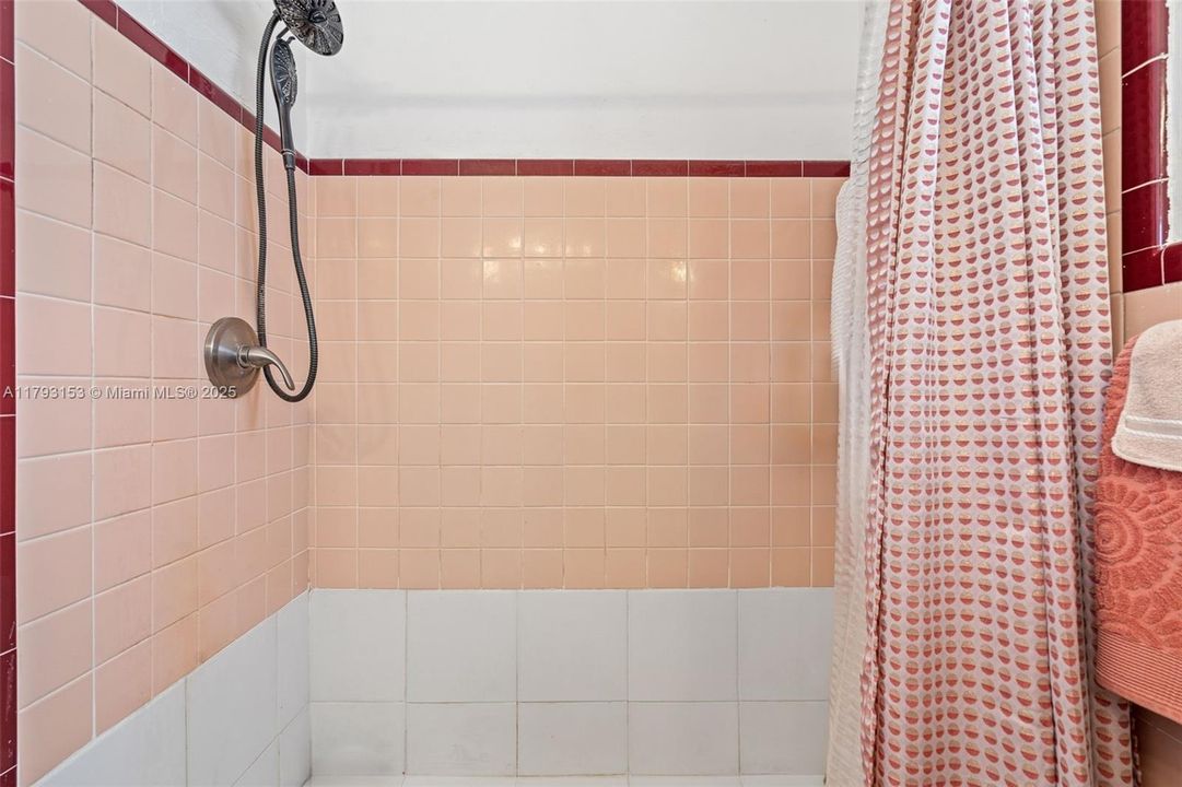 Недавно продано: $1,100,000 (0 спален, 0 ванн, 2300 Квадратных фут)