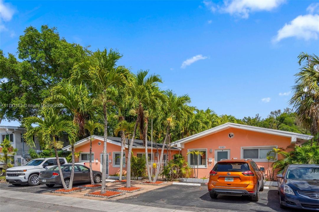 Недавно продано: $1,100,000 (0 спален, 0 ванн, 2300 Квадратных фут)