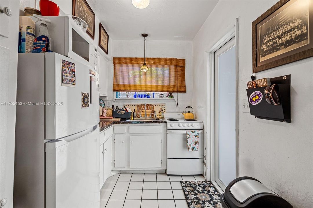 Недавно продано: $1,100,000 (0 спален, 0 ванн, 2300 Квадратных фут)