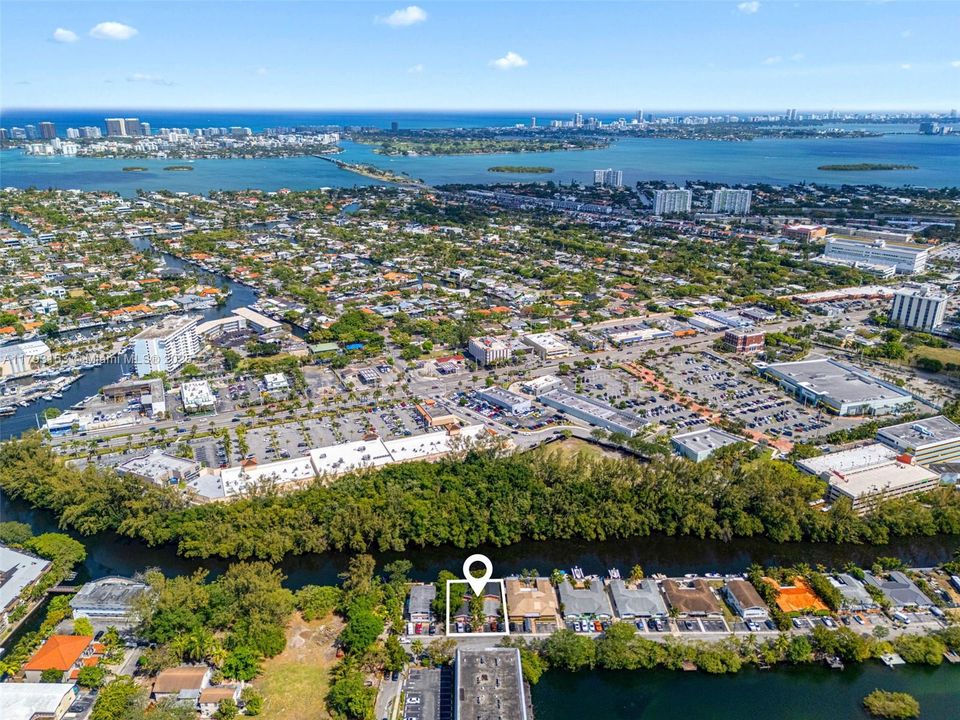 Недавно продано: $1,100,000 (0 спален, 0 ванн, 2300 Квадратных фут)