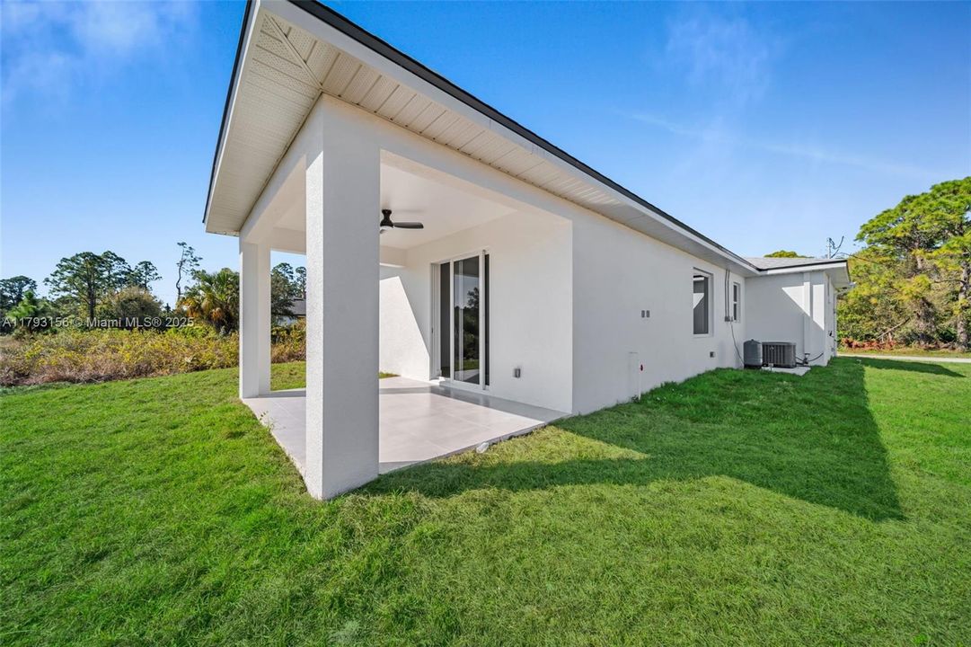 Recently Sold: $300,000 (3 beds, 2 baths, 1325 Square Feet)