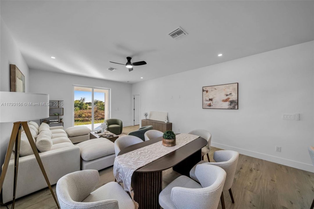 Recently Sold: $300,000 (3 beds, 2 baths, 1325 Square Feet)