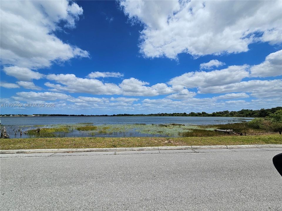 Dinner Lake at the end of Evanston St