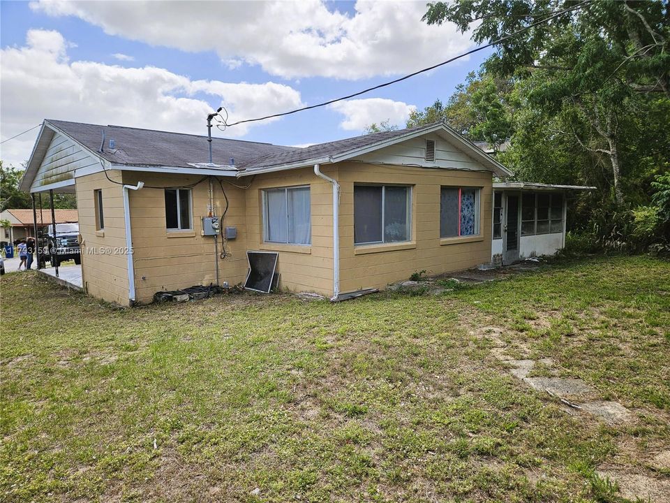 待售: $149,900 (2 贝兹, 1 浴室, 1182 平方英尺)