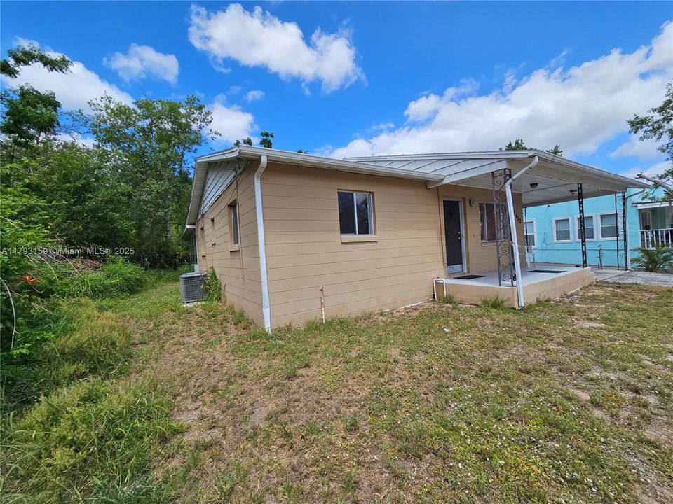 待售: $149,900 (2 贝兹, 1 浴室, 1182 平方英尺)