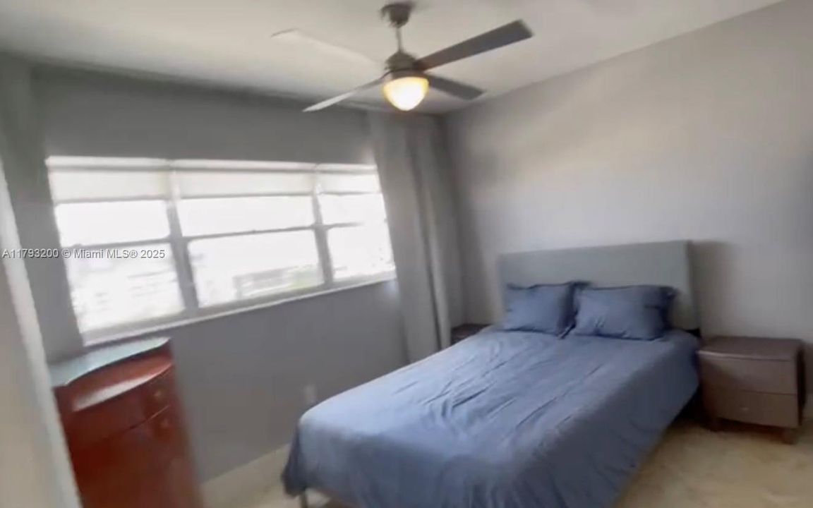 Recently Sold: $345,000 (1 beds, 1 baths, 700 Square Feet)