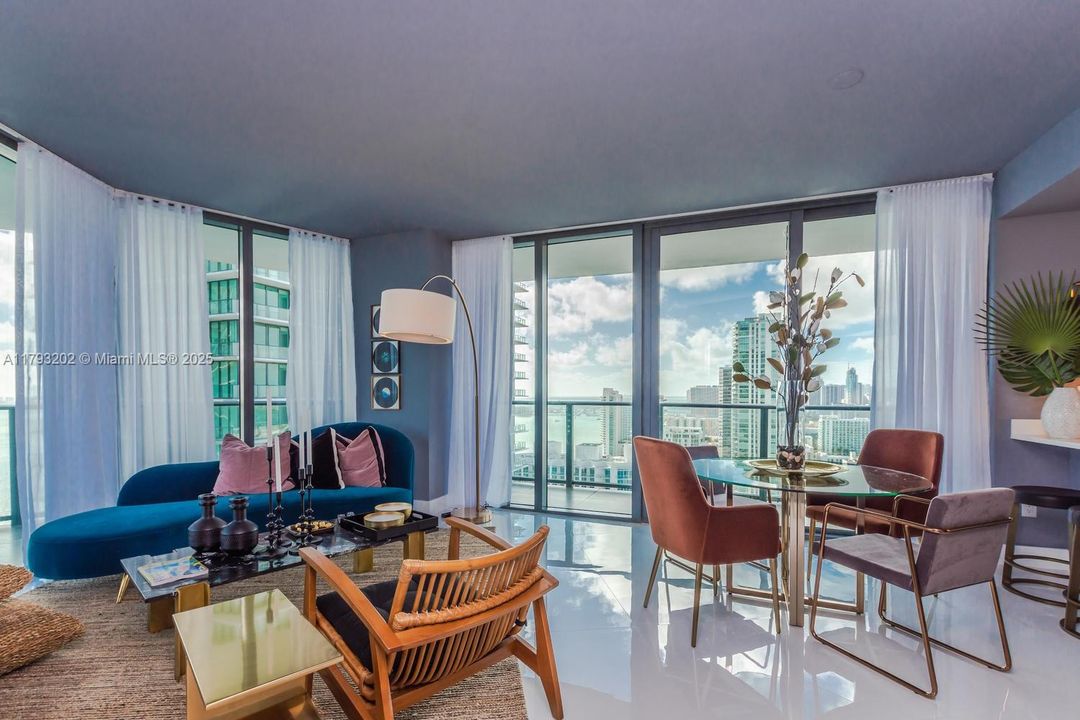 For Sale: $829,000 (3 beds, 2 baths, 1152 Square Feet)