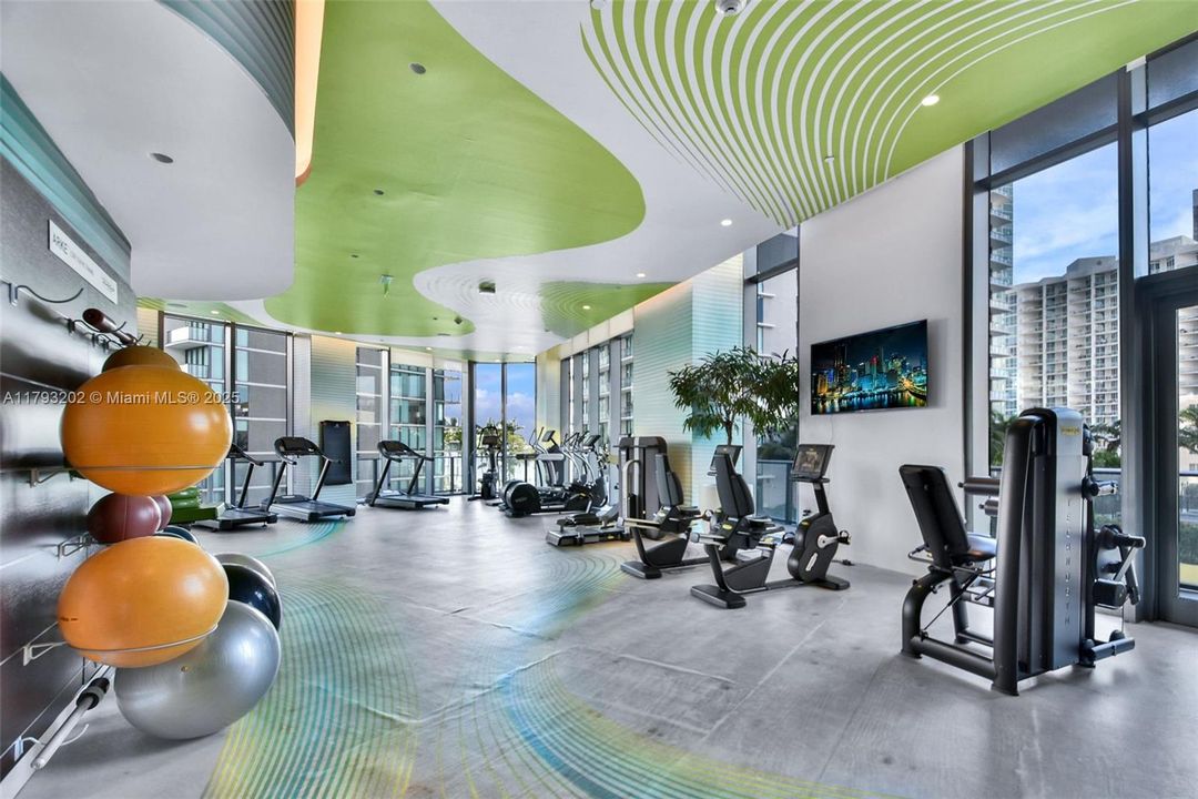 For Sale: $829,000 (3 beds, 2 baths, 1152 Square Feet)