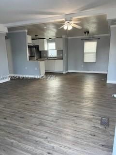 Recently Rented: $2,290 (3 beds, 2 baths, 1200 Square Feet)