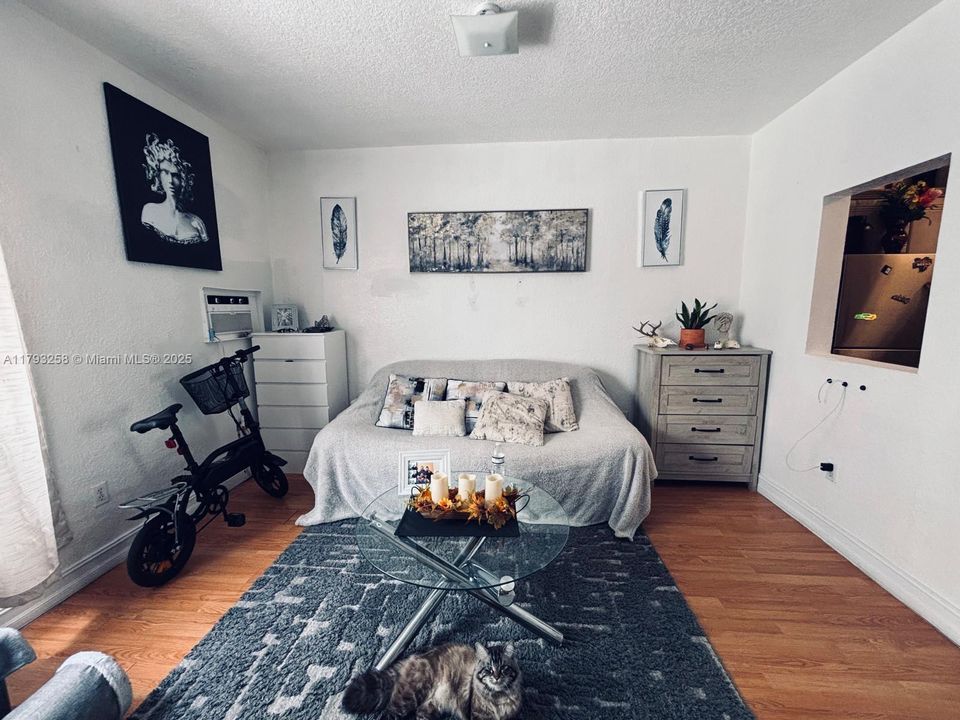 En Venta: $218,000 (0 camas, 1 baños, 436 Pies cuadrados)