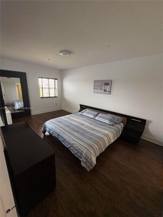 For Sale: $460,000 (3 beds, 2 baths, 1700 Square Feet)