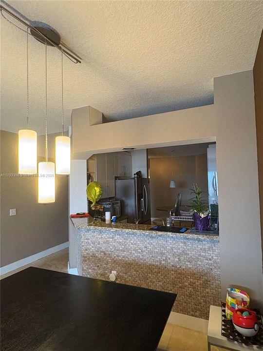 For Sale: $460,000 (3 beds, 2 baths, 1700 Square Feet)