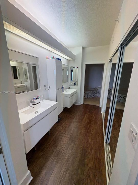 For Sale: $460,000 (3 beds, 2 baths, 1700 Square Feet)