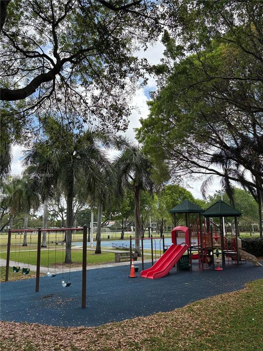 For Sale: $460,000 (3 beds, 2 baths, 1700 Square Feet)