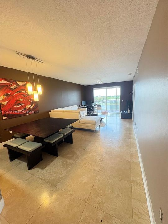 For Sale: $460,000 (3 beds, 2 baths, 1700 Square Feet)