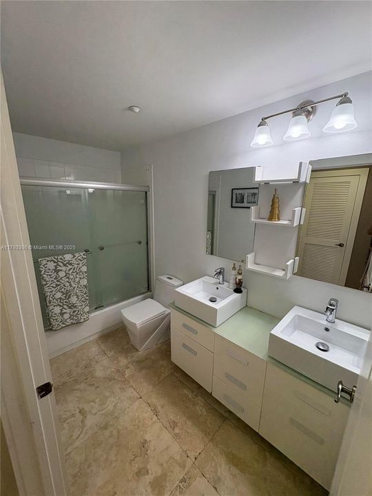 For Sale: $460,000 (3 beds, 2 baths, 1700 Square Feet)