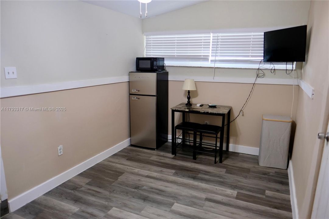 Active With Contract: $525,000 (3 beds, 2 baths, 1336 Square Feet)