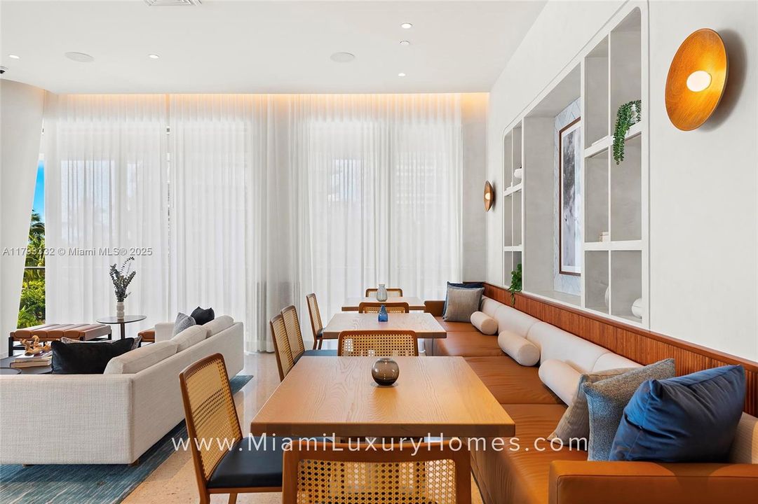 Vendido Recientemente: $1,695,000 (2 camas, 2 baños, 964 Pies cuadrados)