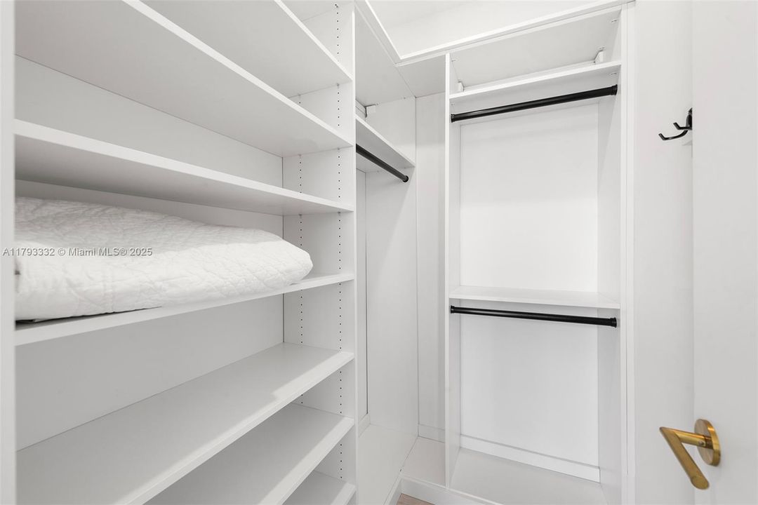 Vendido Recientemente: $1,695,000 (2 camas, 2 baños, 964 Pies cuadrados)