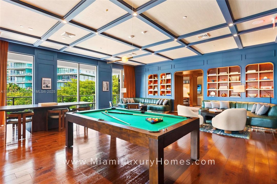 Vendido Recientemente: $1,695,000 (2 camas, 2 baños, 964 Pies cuadrados)