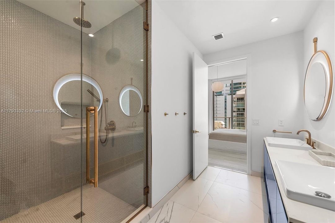 Vendido Recientemente: $1,695,000 (2 camas, 2 baños, 964 Pies cuadrados)