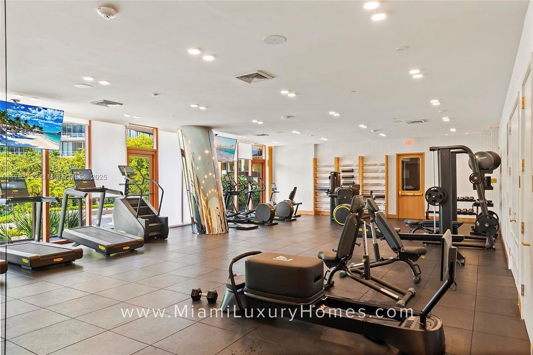 Vendido Recientemente: $1,695,000 (2 camas, 2 baños, 964 Pies cuadrados)