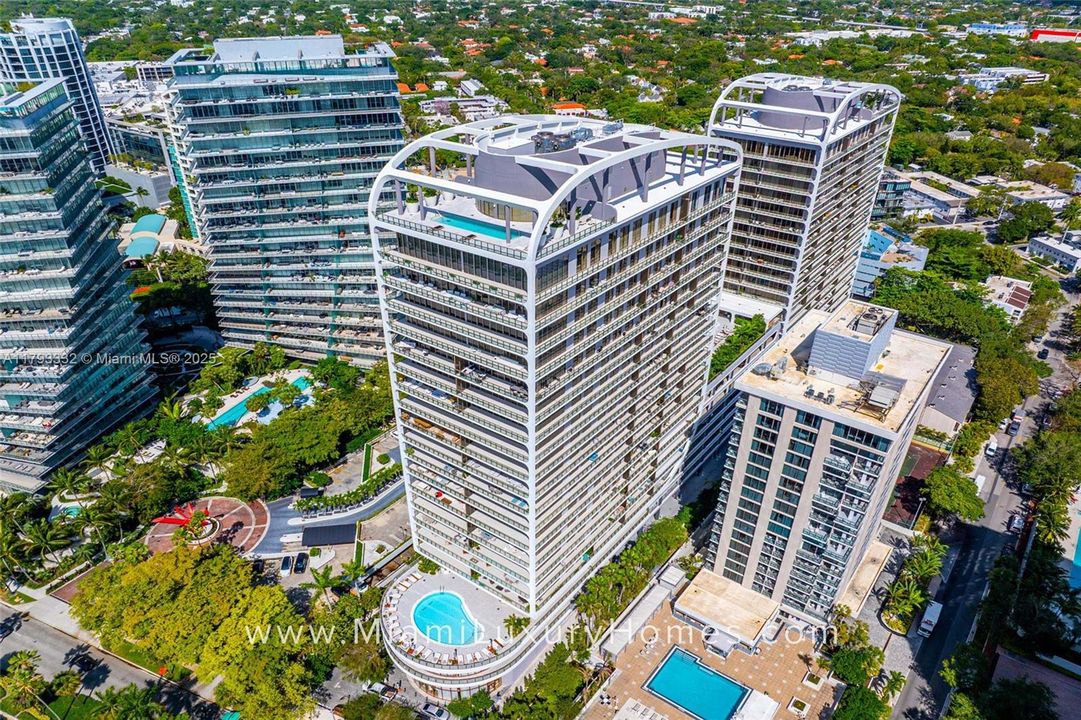 Vendido Recientemente: $1,695,000 (2 camas, 2 baños, 964 Pies cuadrados)