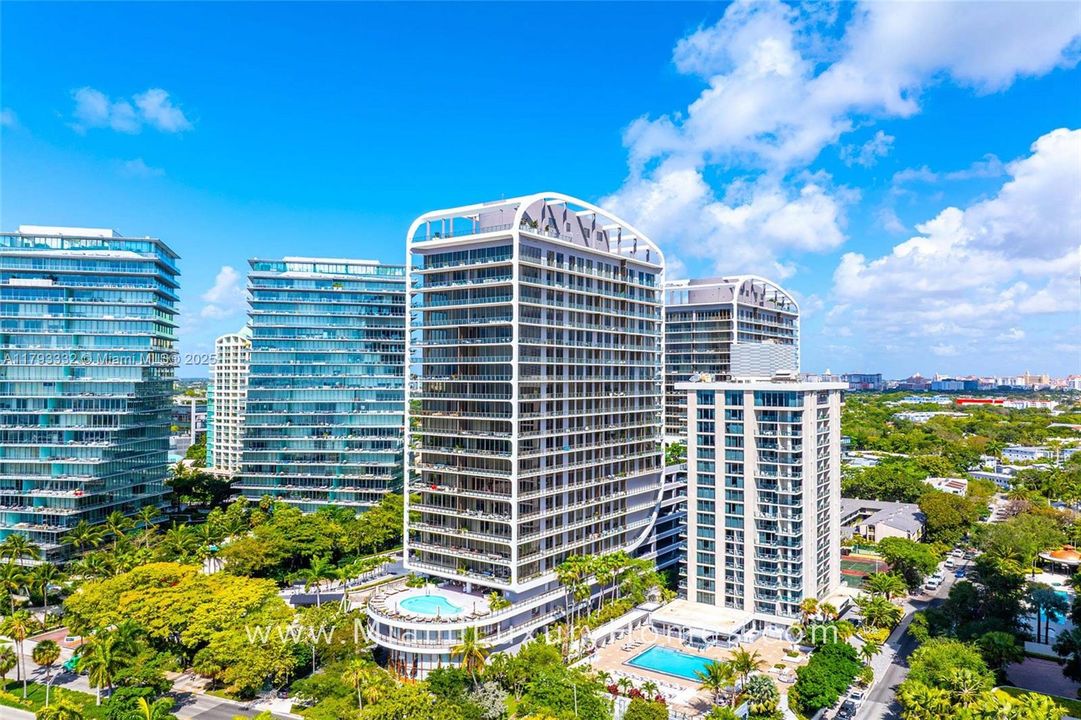 Vendido Recientemente: $1,695,000 (2 camas, 2 baños, 964 Pies cuadrados)